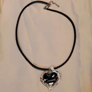 Glass pendant necklace